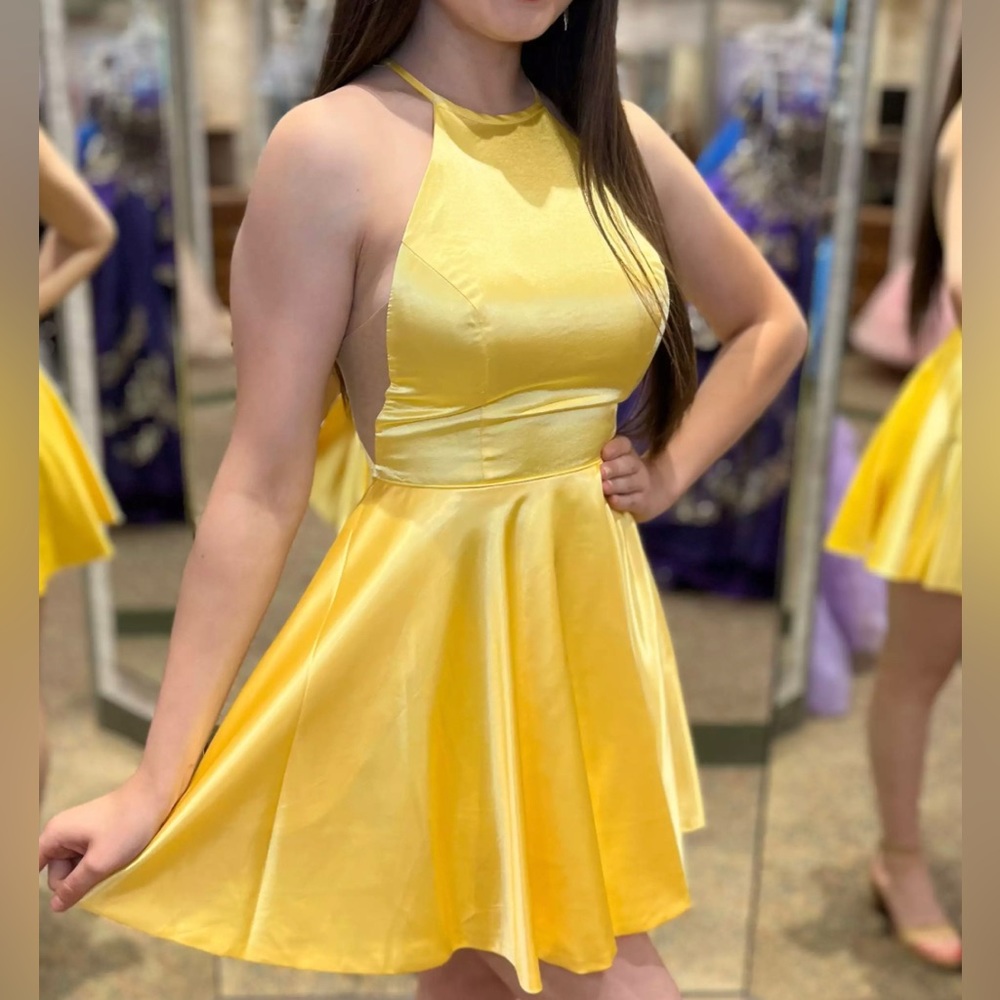 Sherri Hill Mini Dress Yellow Sz 8 NWT
